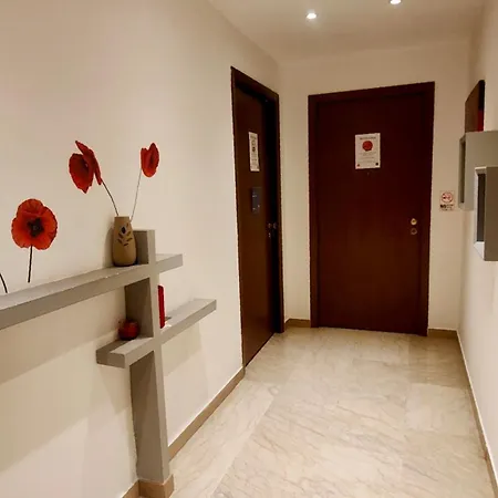 Giulietta In - - Metro B Daire