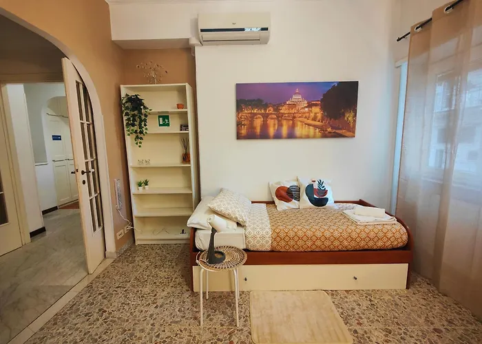 Giulietta In - - Metro B Roma